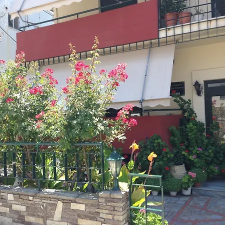 Edipsos Apartment *